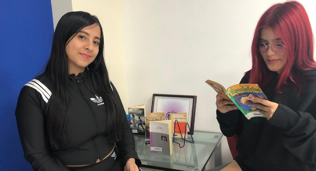 Exposición de Libros de Halloween en la Biblioteca Unicamacho