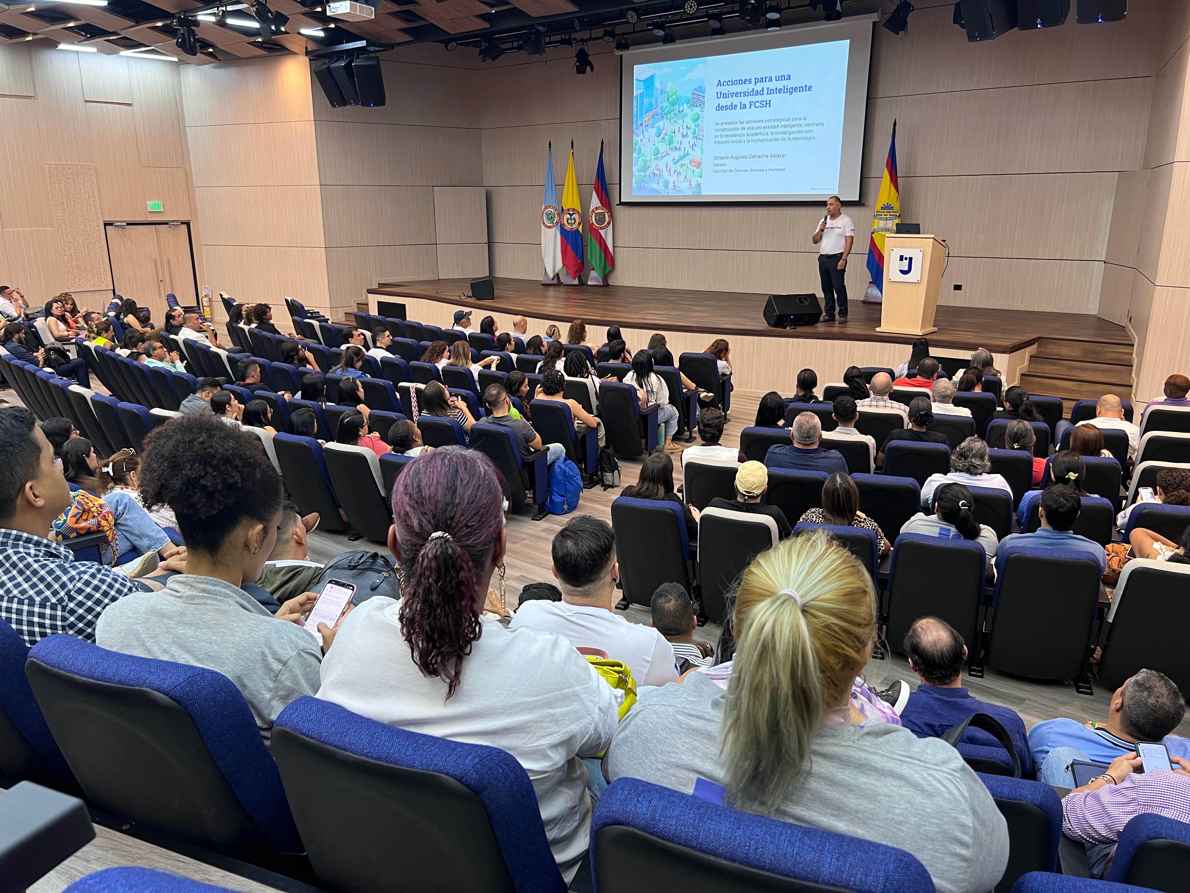 La Facultad de Ciencias Sociales y Humanas dio la bienvenida a sus profesores